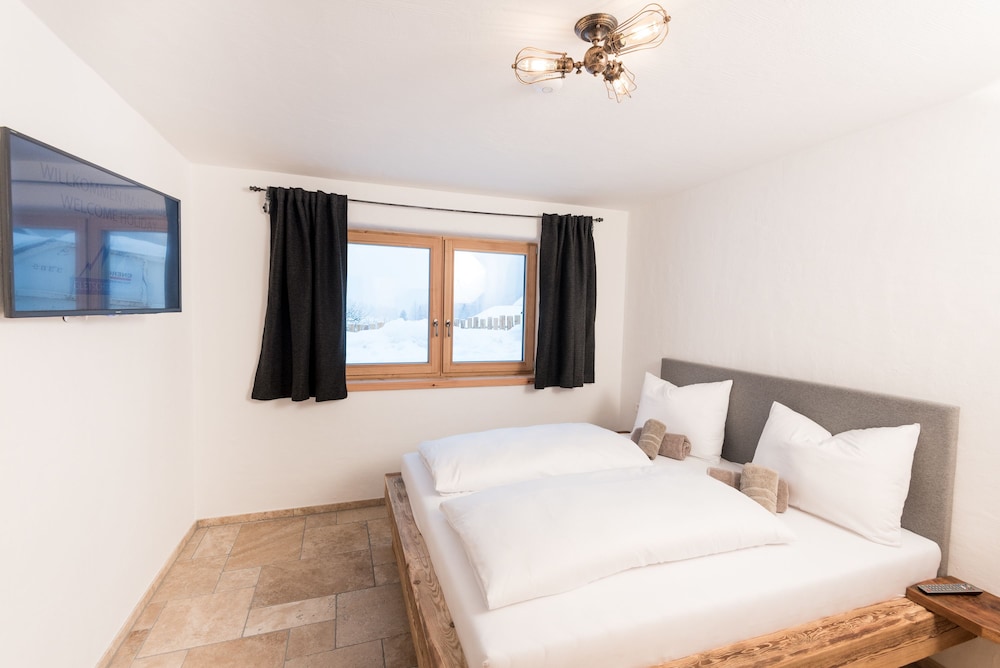 Exclusive Apartment, 2 Bedrooms, Mountain View photo 2