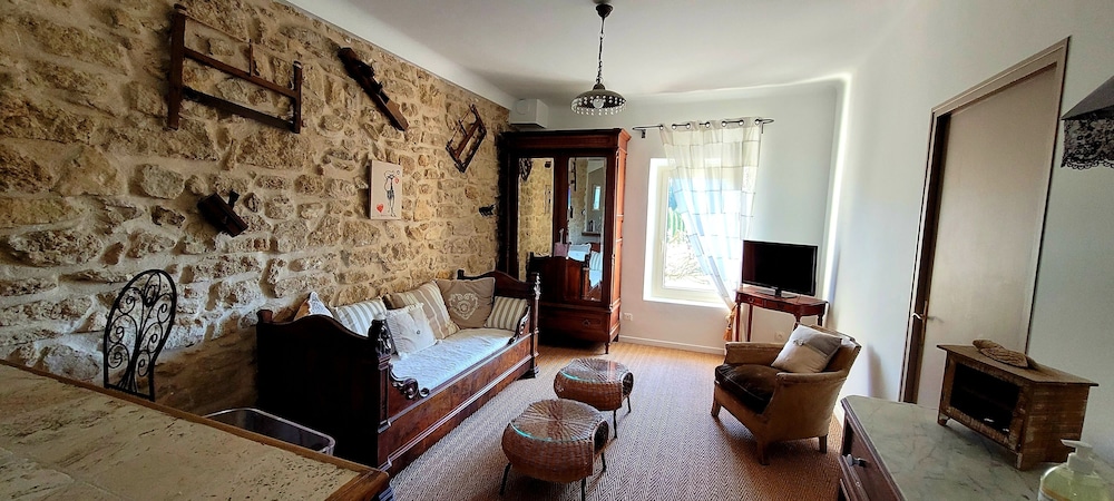 Family Apartment, Kitchenette, Pool View