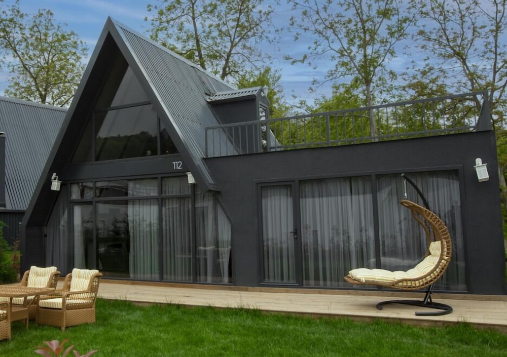 Deluxe Bungalow - Photo 5