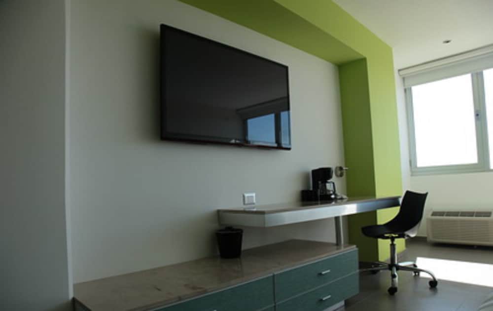 Executive Room, Beach View photo 3