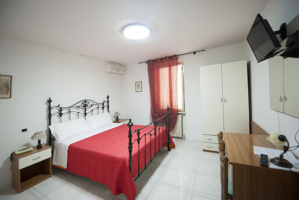 Single Room photo 1
