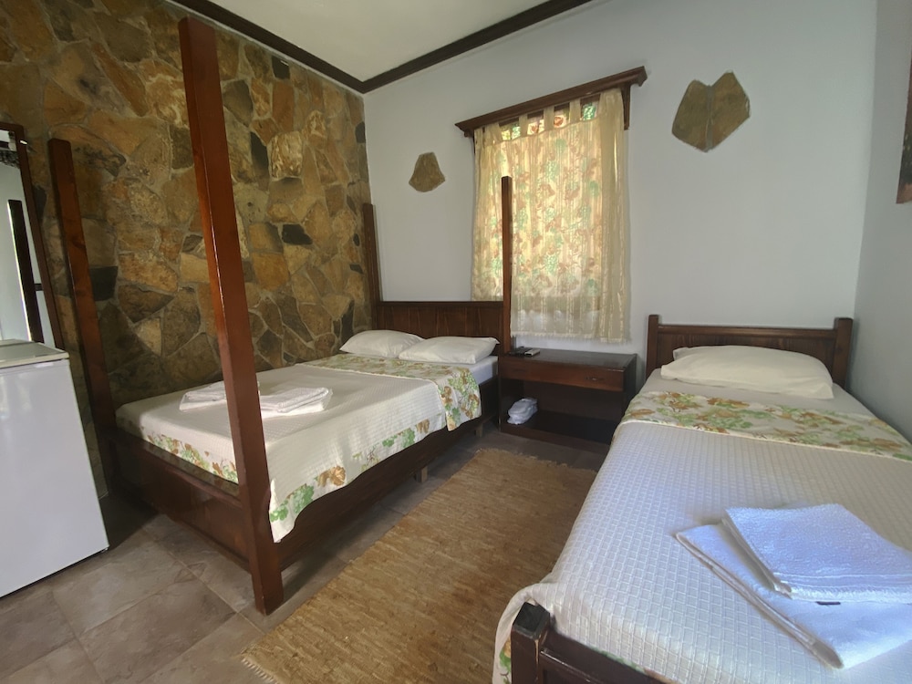 Deluxe Triple Room photo 3