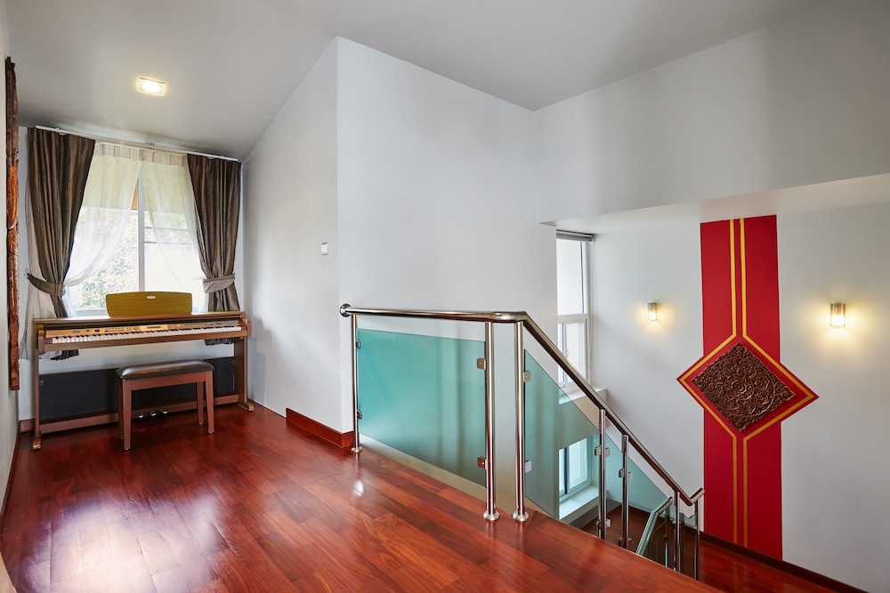 5 Bedrooms Villa photo 3