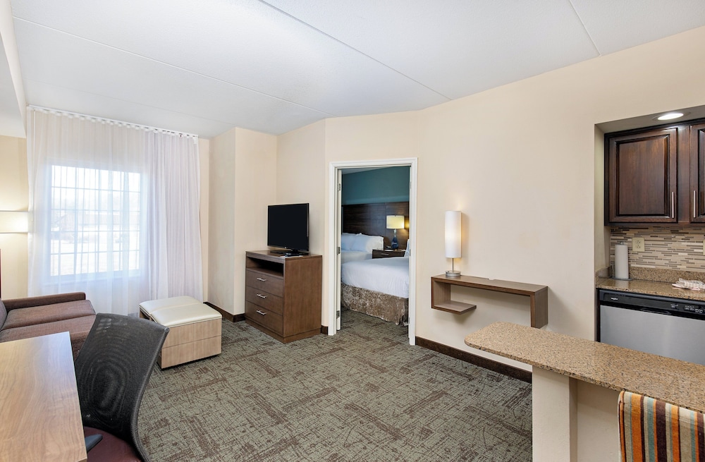 Suite, 2 Double Beds - Photo 3