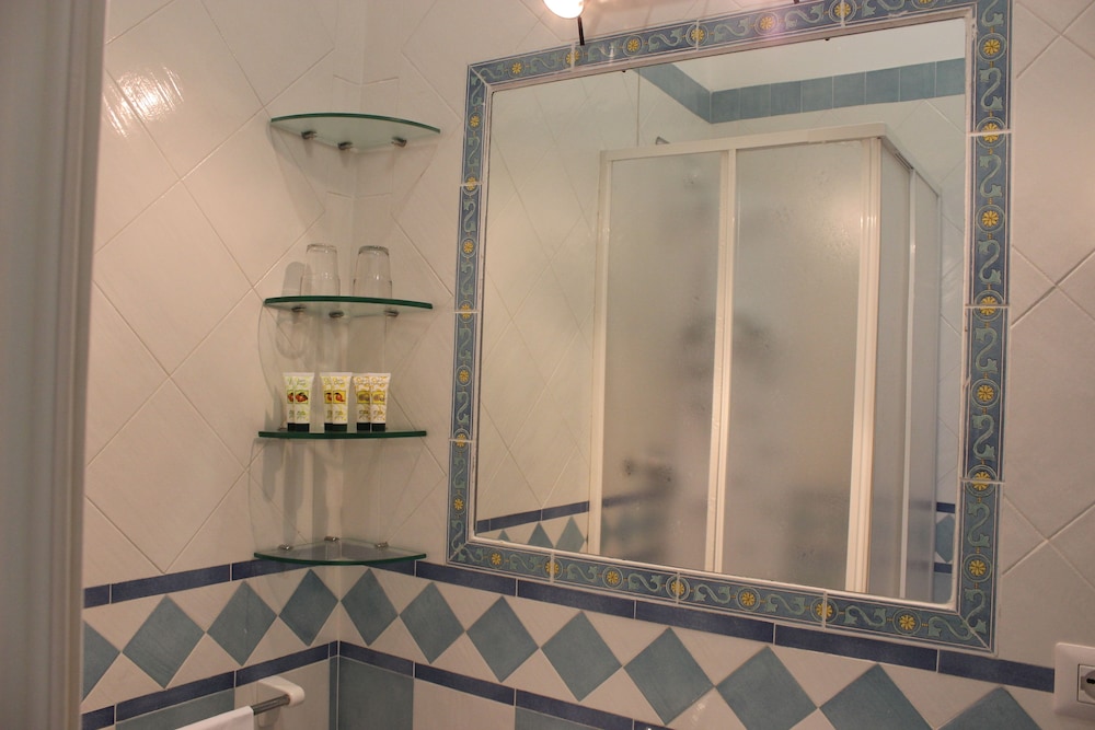 Classic Double or Twin Room - Photo 2