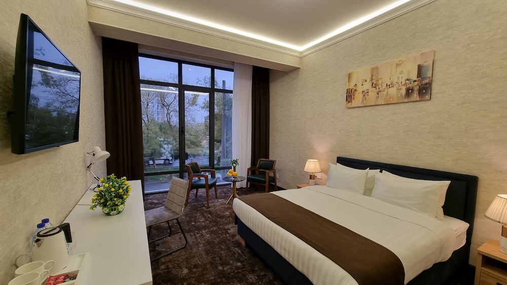 Deluxe Double Room - Photo 1