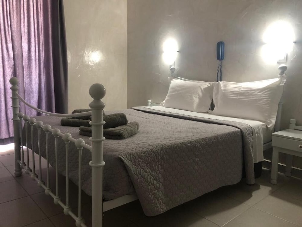 Basic Double or Twin Room photo 1