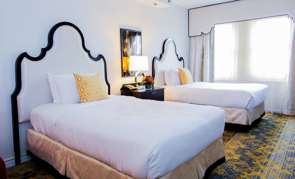 Standard Room, 2 Double Beds - Photo 4