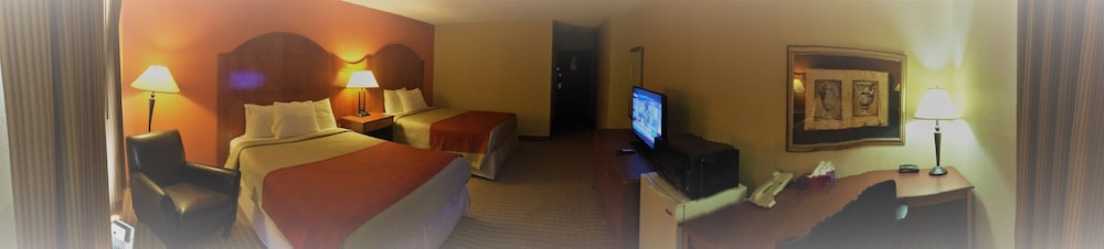 Double Room, 2 Queen Beds photo 3