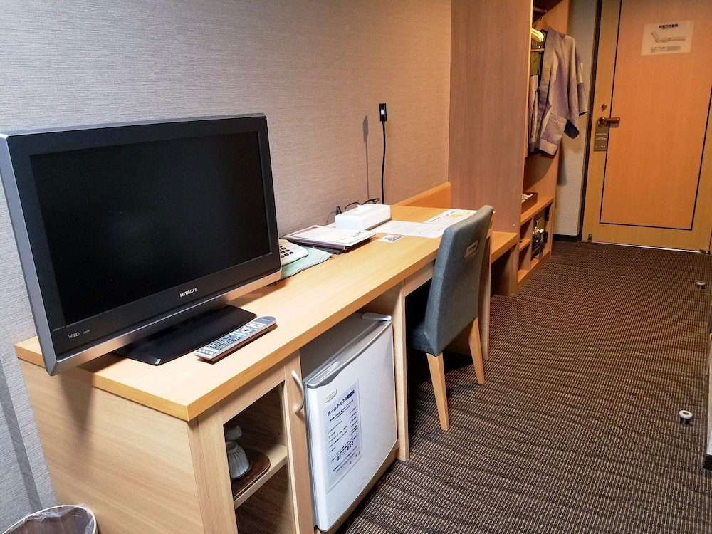 Modern Traditional Twin Room, Non Smoking (No View, Shared bath) photo 3