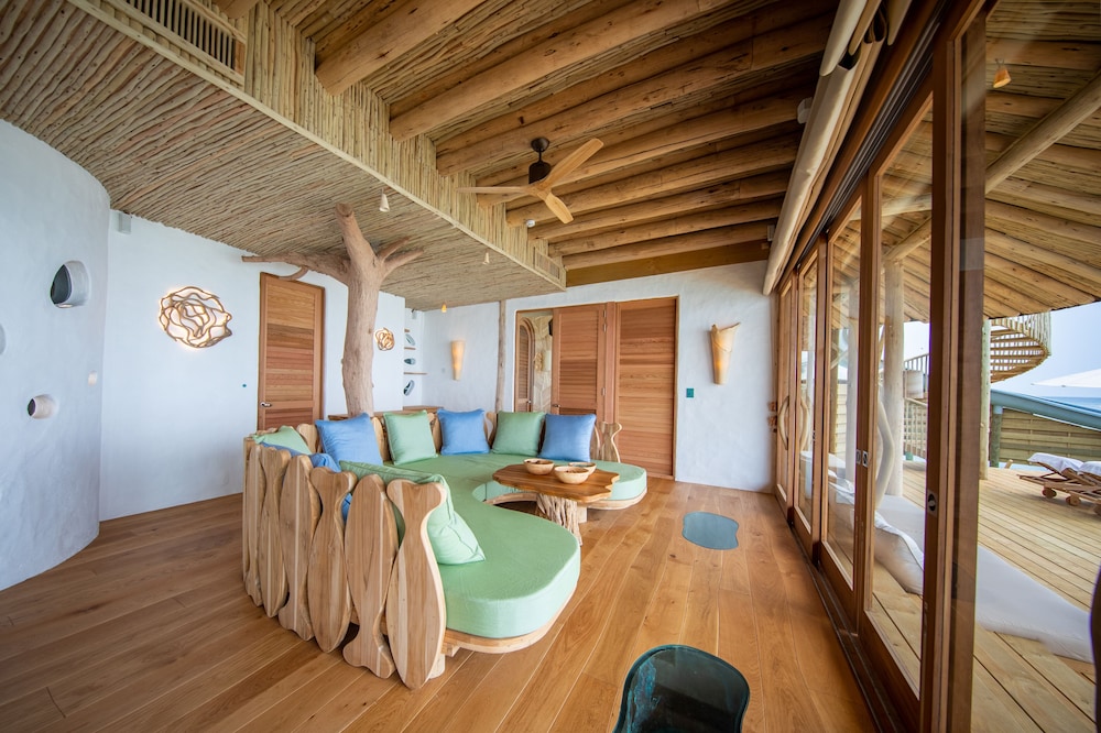 2 Bedroom Water Reserve With Slide