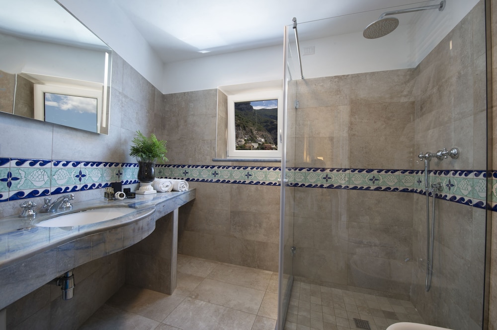 Superior Double Room, Terrace, Sea View - Photo 21