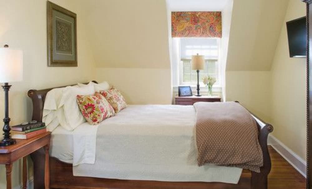 Room (The Snuggery)