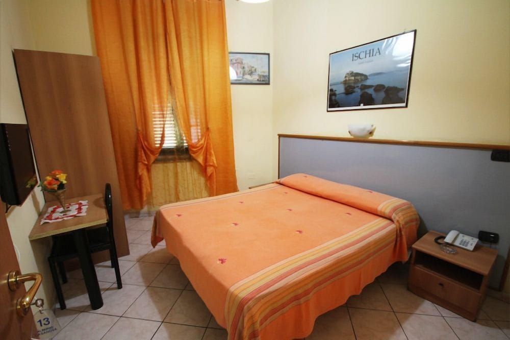 Double Room - Photo 2