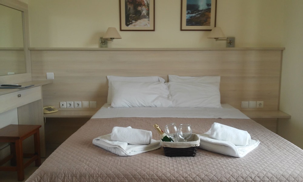 Superior Room, Sea View (Quadruple)
