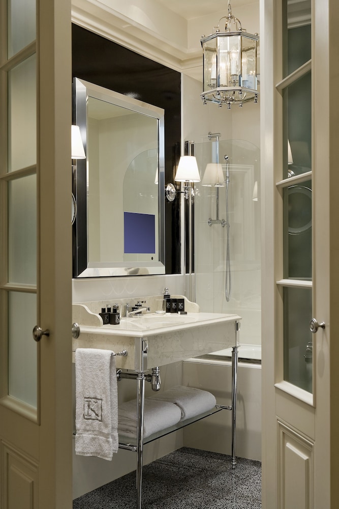 Executive room (King or Twin Bed - 180 cm, & Bath) photo 3