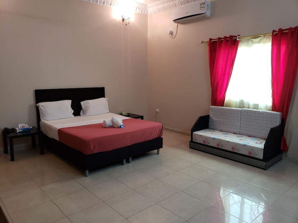 Grand Double Room, Non Smoking, Shared Bathroom photo 2