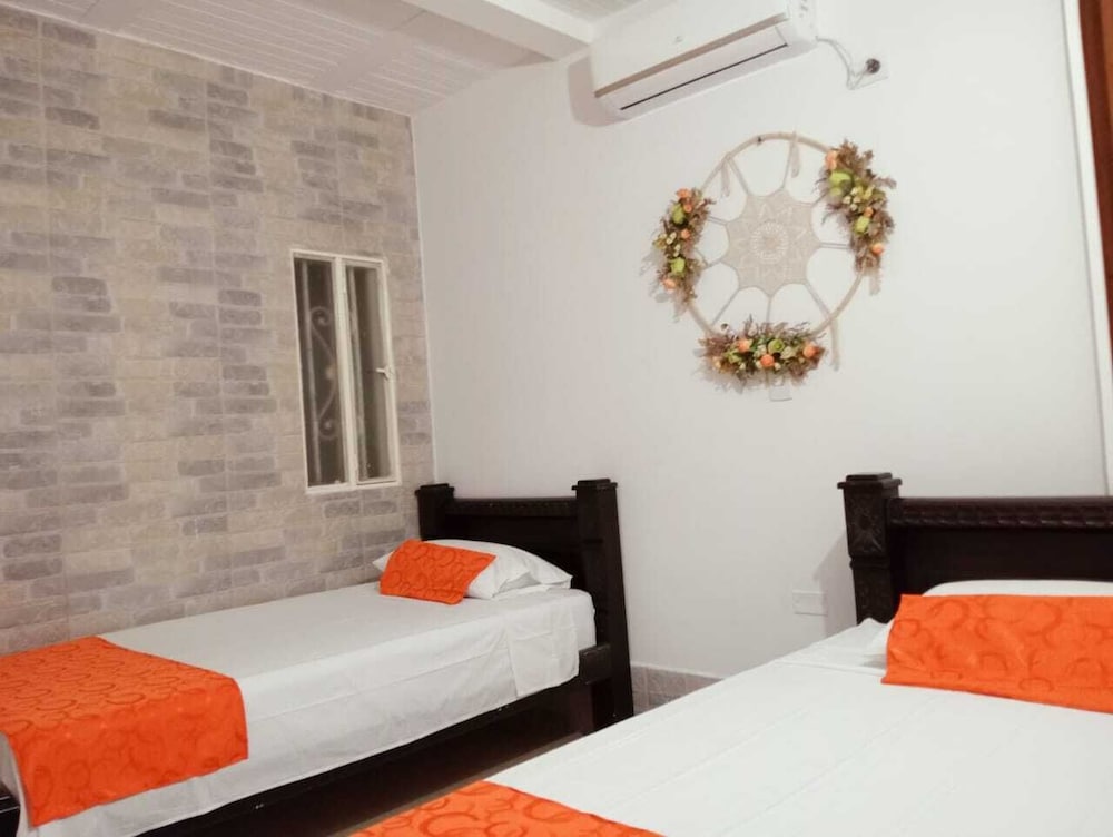 Basic Room, 2 Twin Beds photo 2