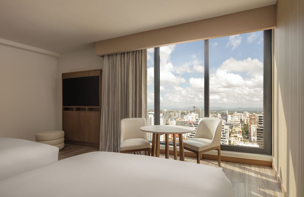 Deluxe Room, 2 Queen Beds, City View - Photo 2