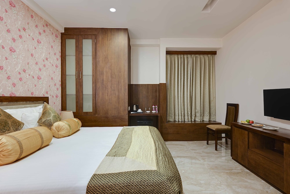 Suite Room - Photo 2