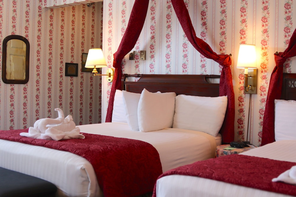 Premium Double Room, Ensuite (VICTORIAN TWO QUEEN ) - Photo 7