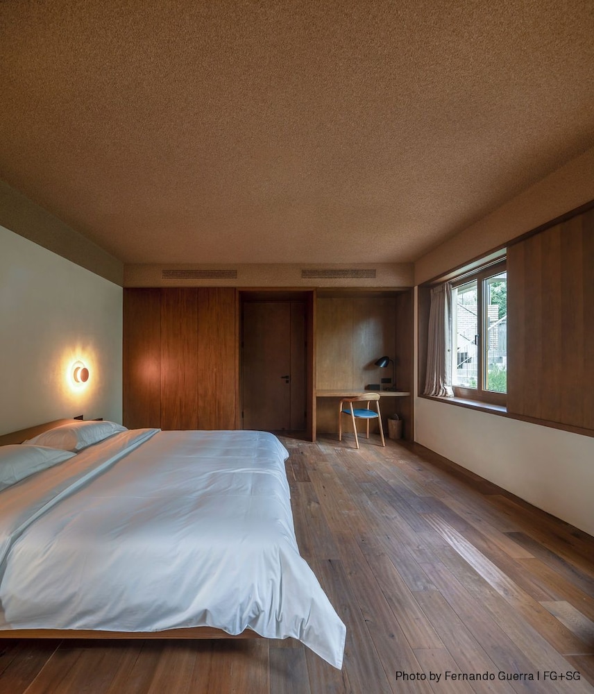Deluxe Suite photo 2