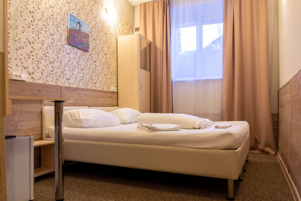 Basic Double or Twin Room photo 1