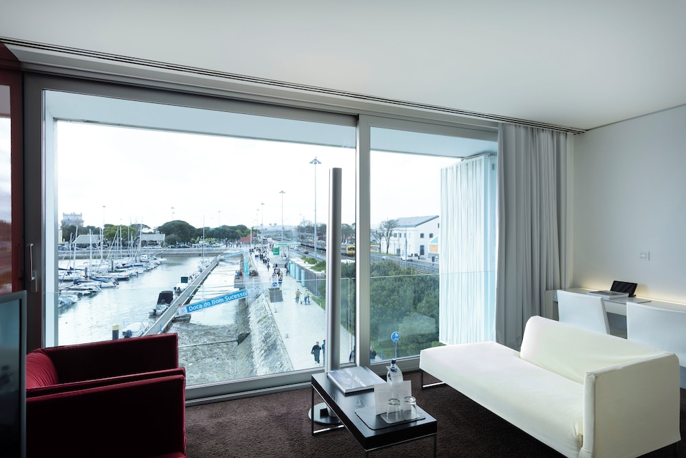 Deluxe Double Room, River View - Photo 2