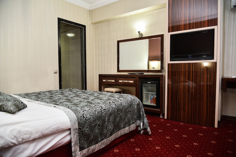 City Suite, Multiple Beds photo 1