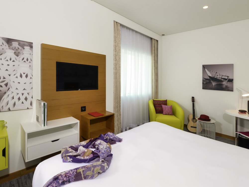 Standard Suite, 2 Double Beds, City View photo 2