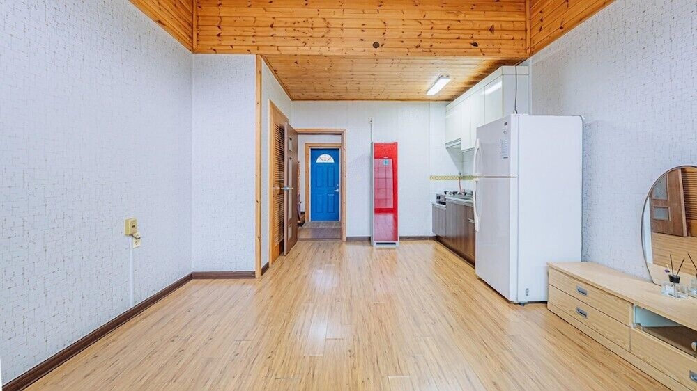 Room (Alps B) - Photo 7