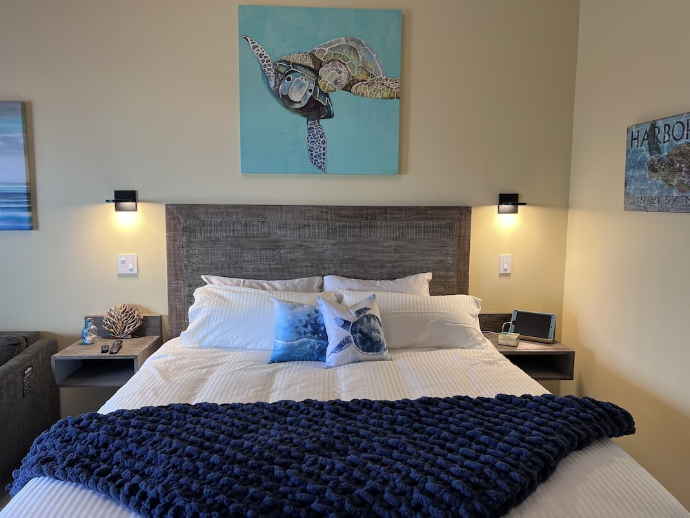 Superior Room, 1 King Bed with Sofa bed, Balcony, Ocean View photo 2