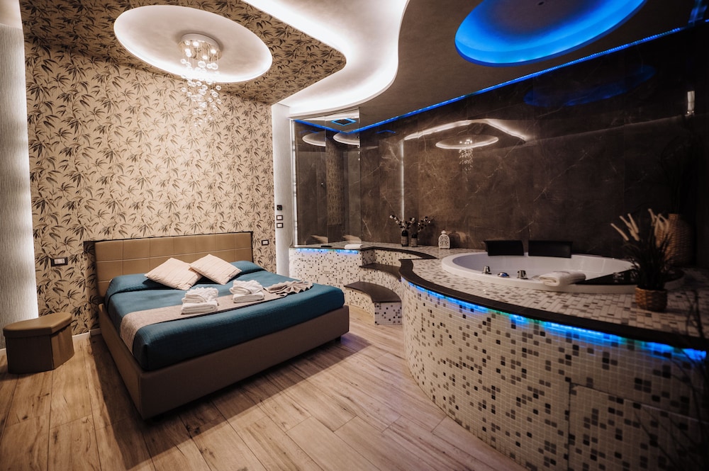 Suite, Sea View