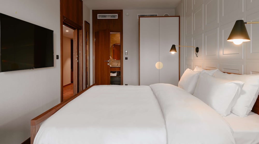 Presidential Suite (RV & Spa Access)
