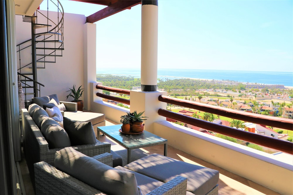 Luxury Penthouse, 2 Bedrooms, Jetted Tub, Sea View