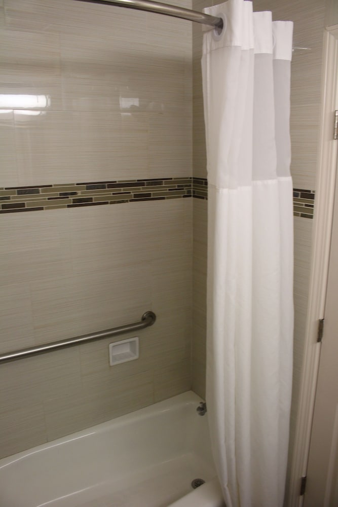 City Room, 1 Queen Bed, Accessible - Photo 3