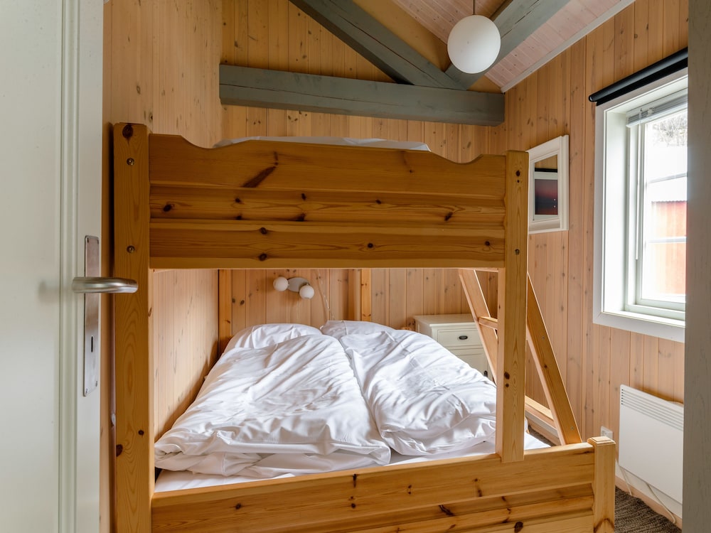 Superior Cabin, 2 Bedrooms, Kitchen, Oceanfront