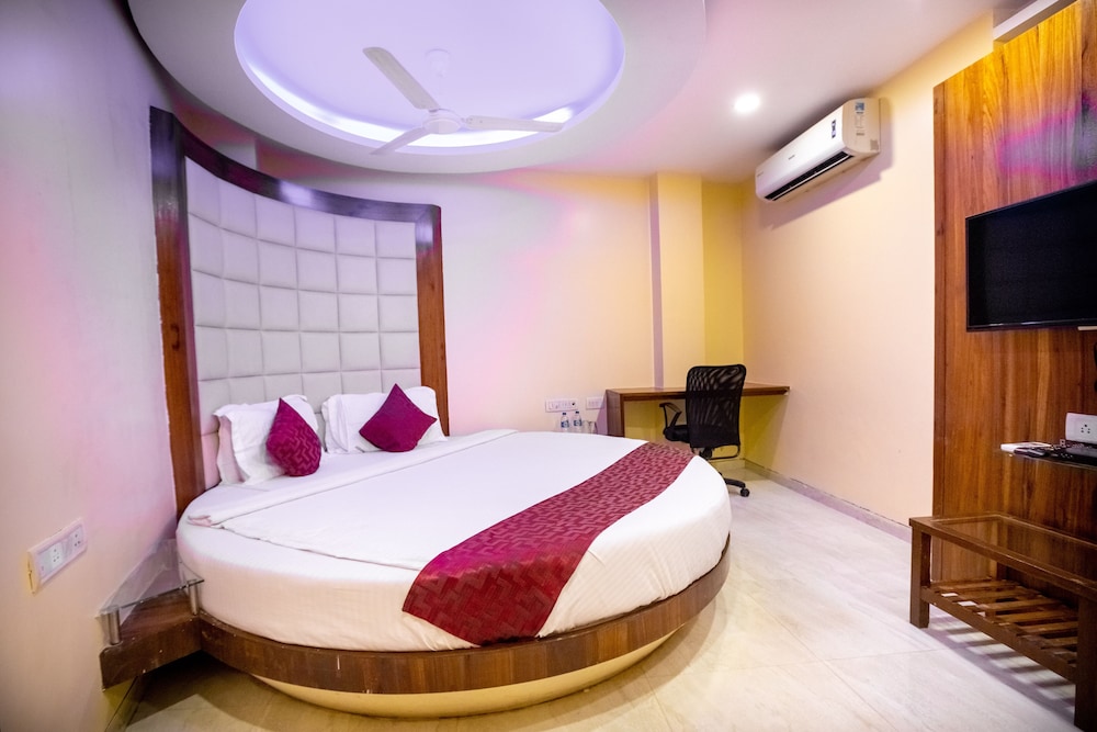 Executive Room - Photo 7