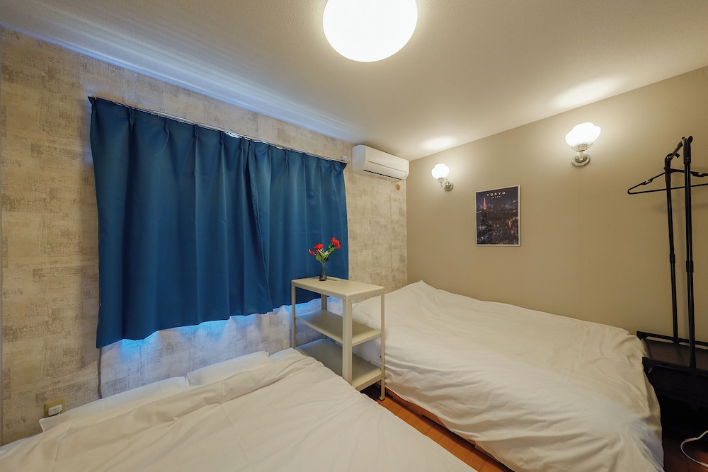 303 photo 3