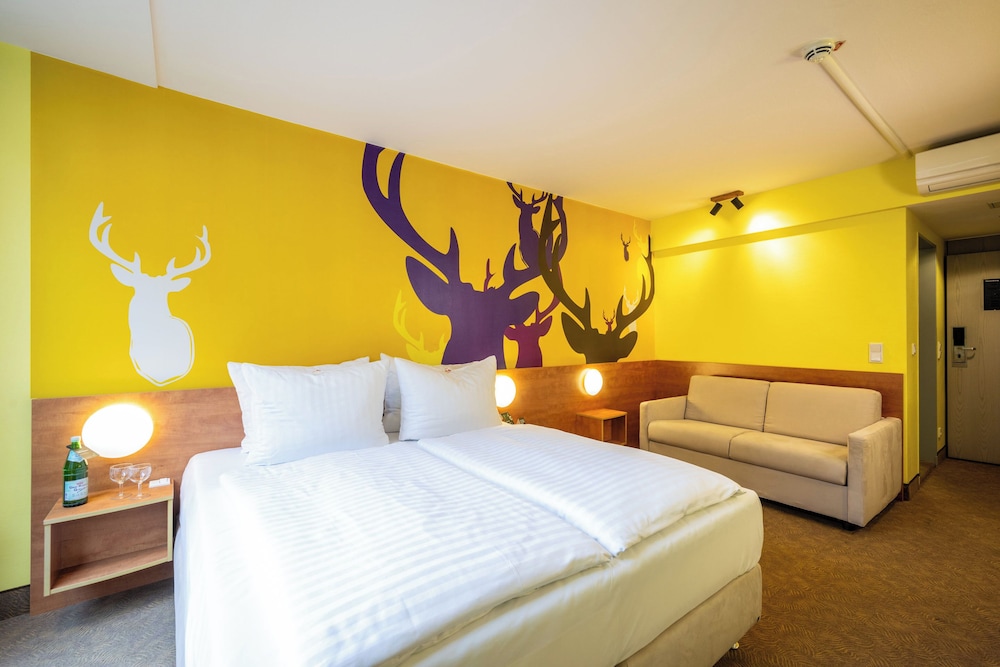 Economy Room
