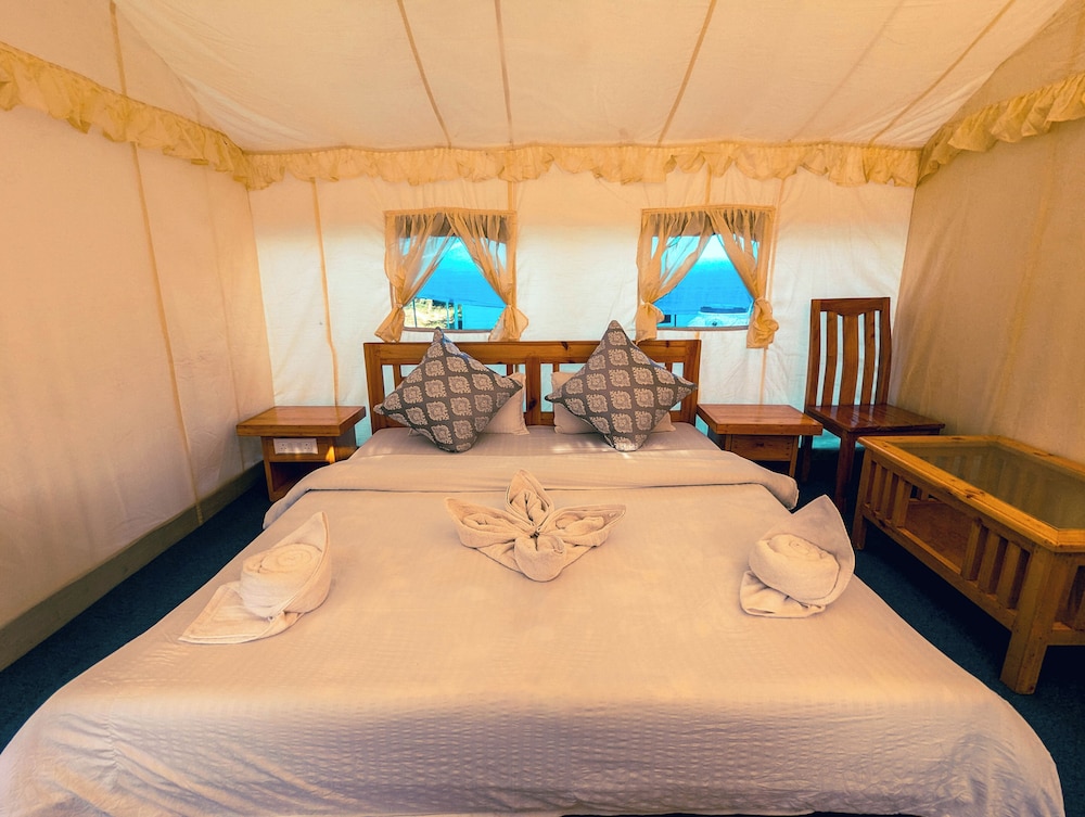 Luxury Tent photo 3