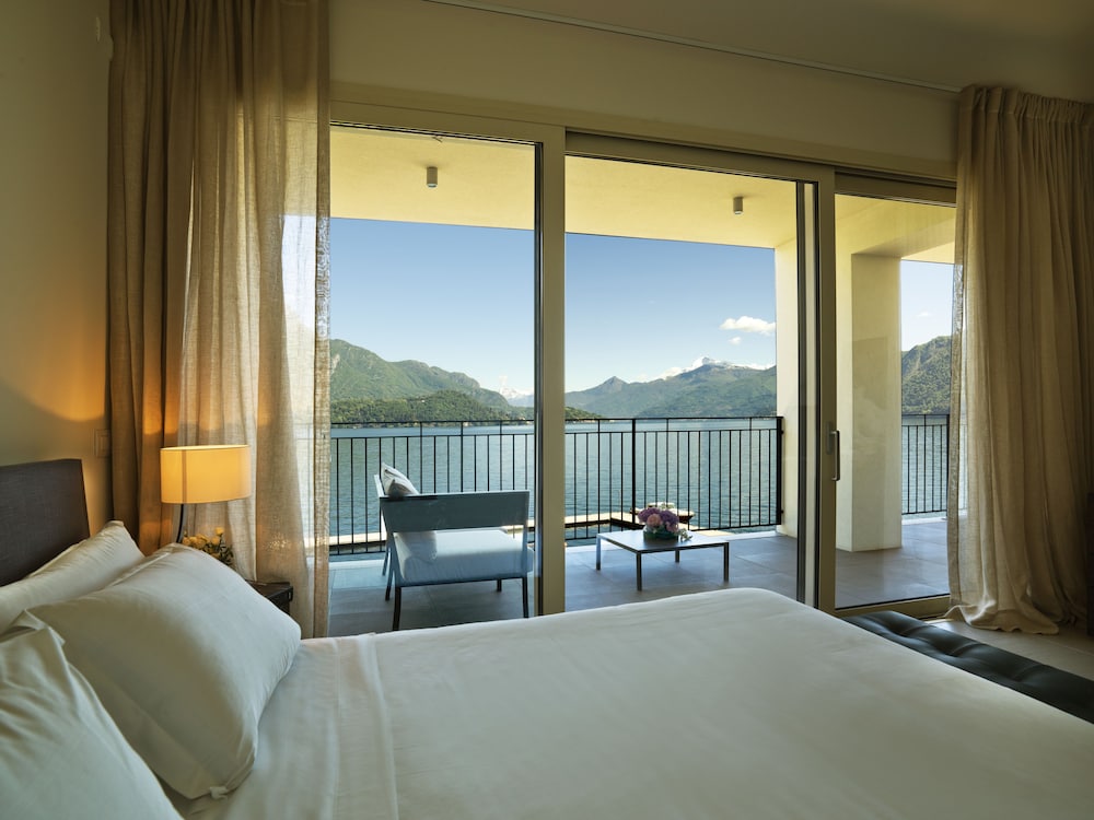 Apartment, 3 Bedrooms (Lakefront)