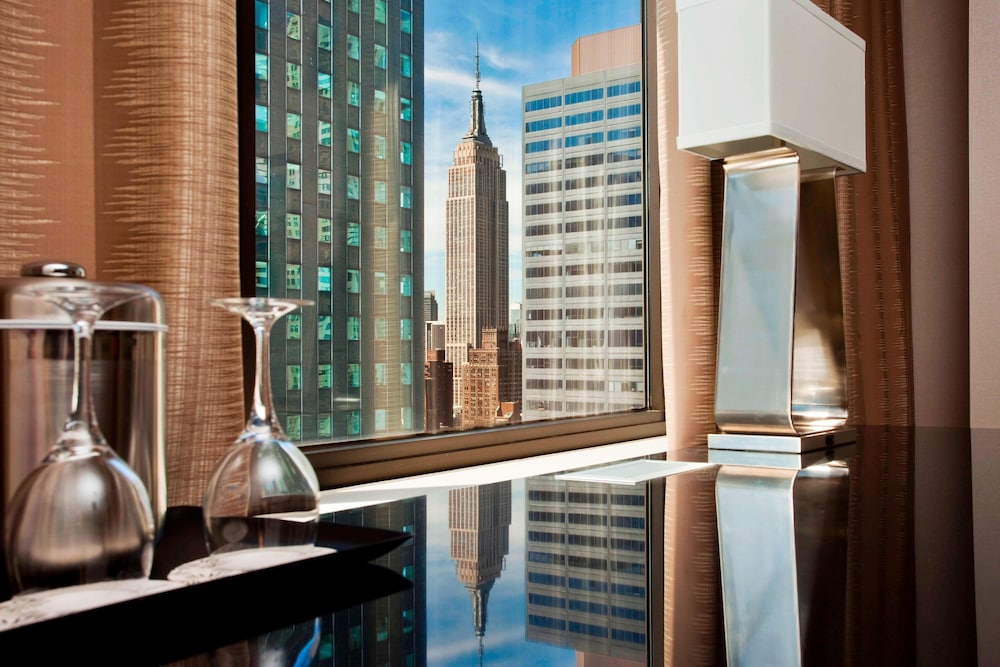 Presidential Suite, 1 King Bed thumbnail 5