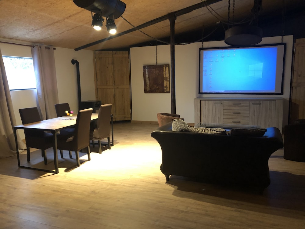 Classic Studio Suite photo 1