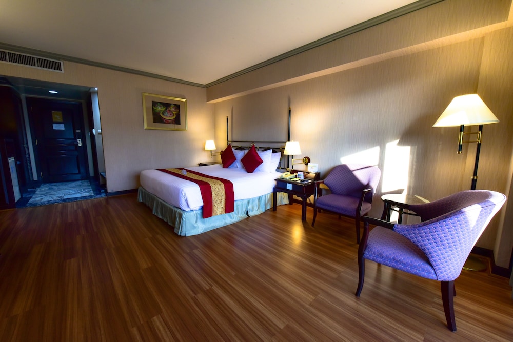 Deluxe Room - Photo 14