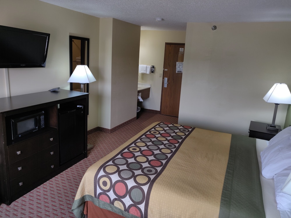 Standard Room, 1 King Bed - Photo 6