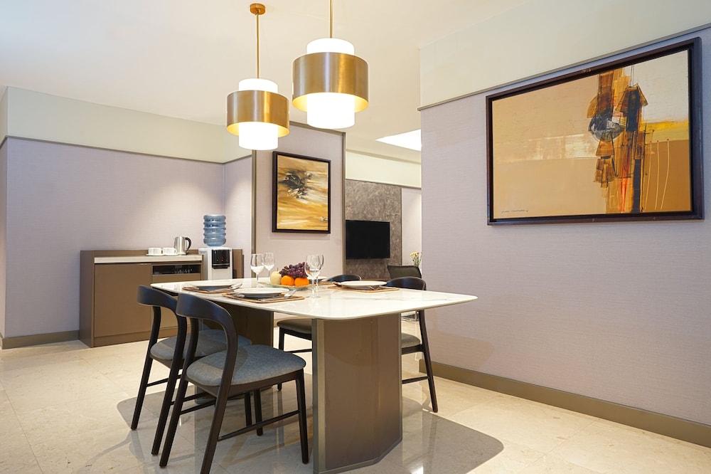 Deluxe Suite, 3 Bedrooms - Photo 2