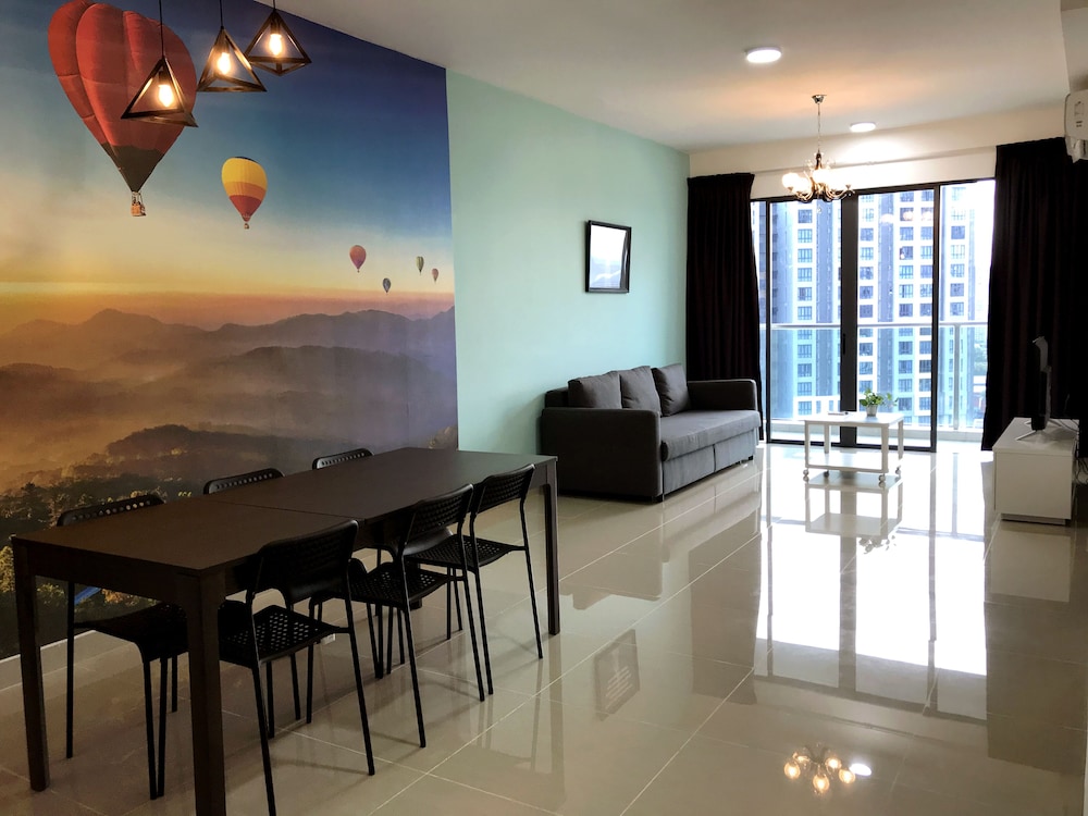 Apartment photo 2