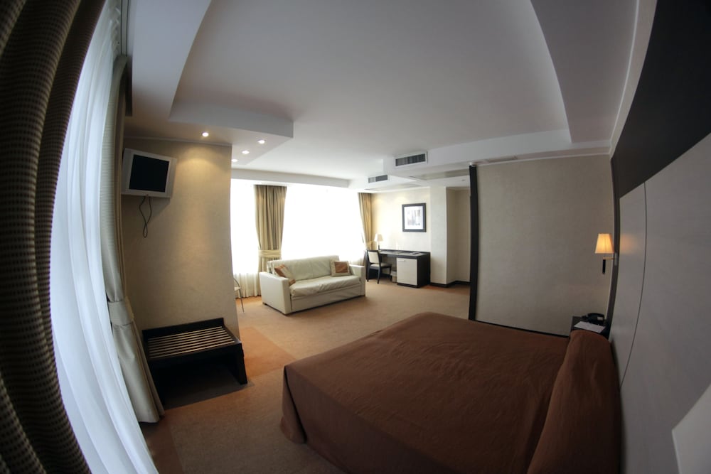 Double Or Twin Room - Photo 3