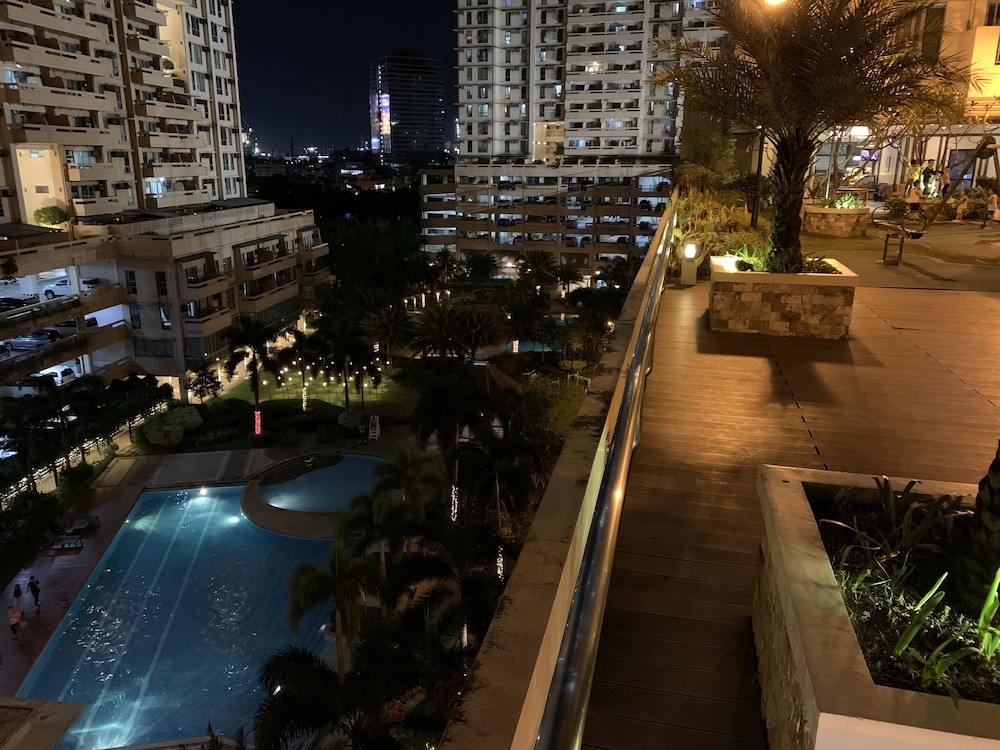 Makati CBD Resort (2 Bed Rooms) photo 3